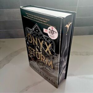 Onyx Storm - Limited Edition - Target Exclusive